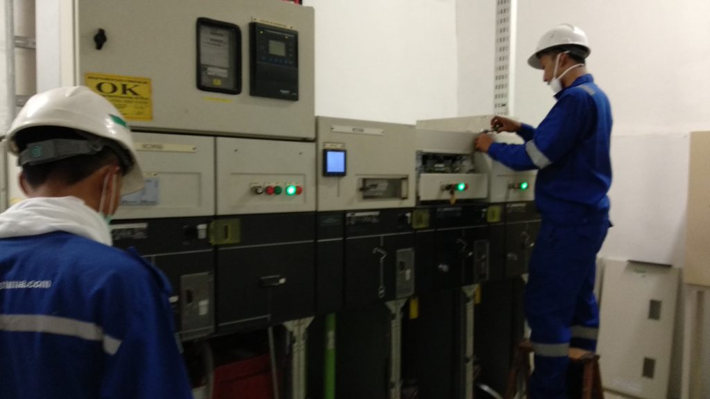 Grand Galaxy Mall || Preventive Maintenance Cubicle Smg And Install Capacitor Bank 2 Partnersurya Id Img 20190122 001221 - partnersurya hadir sebagai mitra epc & o&m