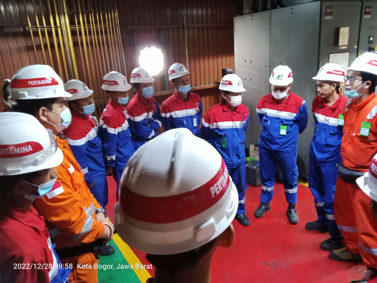 Maintenance panel listrik sarana energi - partnersurya hadir sebagai mitra epc & o&m