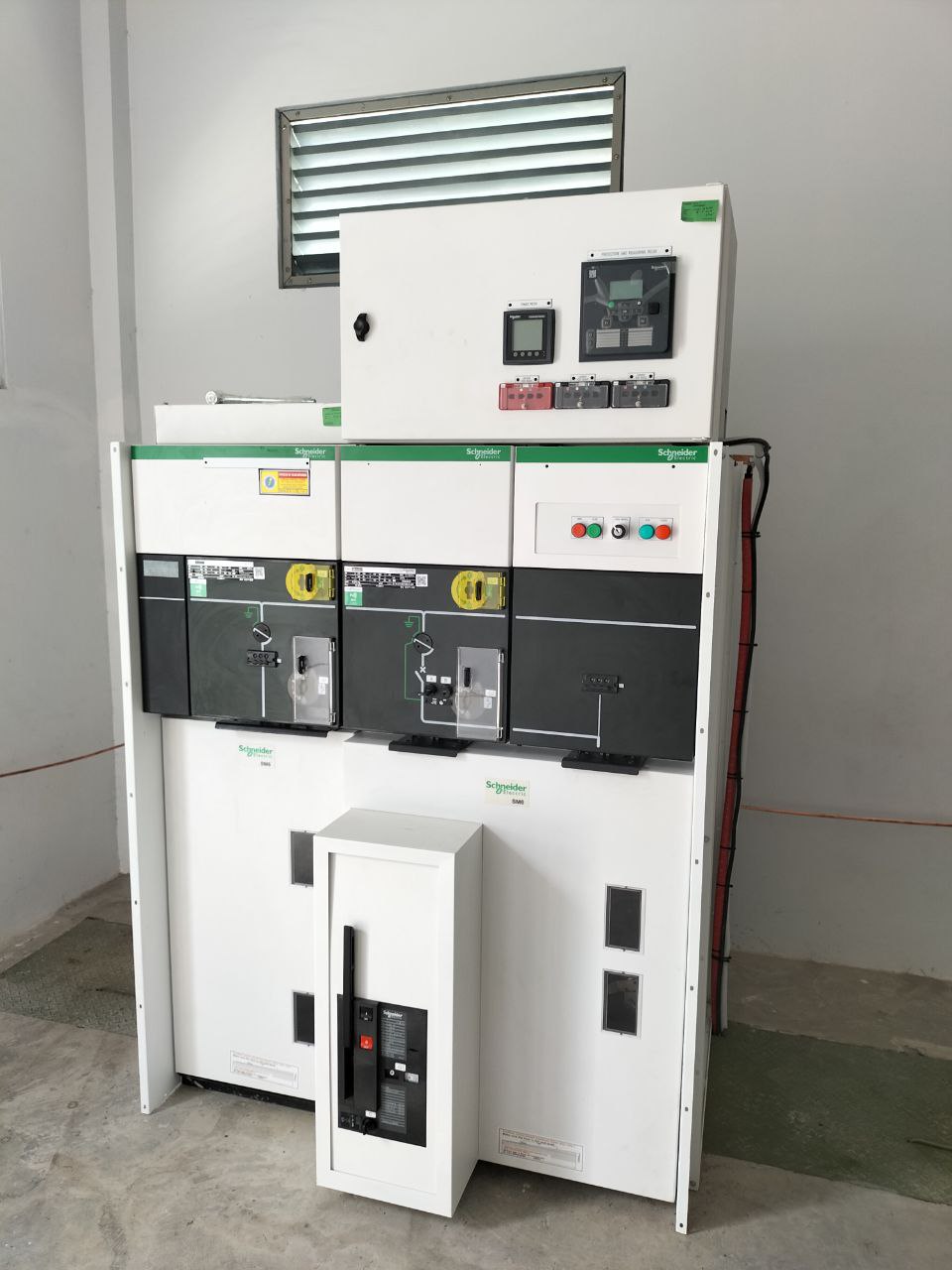 Jasa Peningkatan Kehandalan Panel Tegangan Menengah 20Kv: Meningkatkan Keamanan Dan Efisiensi 5 Partnersurya Id A1b0a1cd 827b 4395 8abe b561227c0b27 - partnersurya hadir sebagai mitra epc & o&m